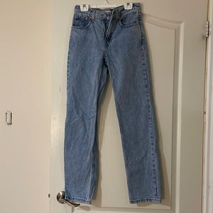 Levi’s low pro straight jean, size 24 light wash